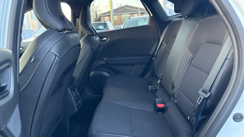 Renault Symbioz 1.6 E-Tech FHEV 145 Techno Esprit Alpine 5dr Auto Hybrid Estate